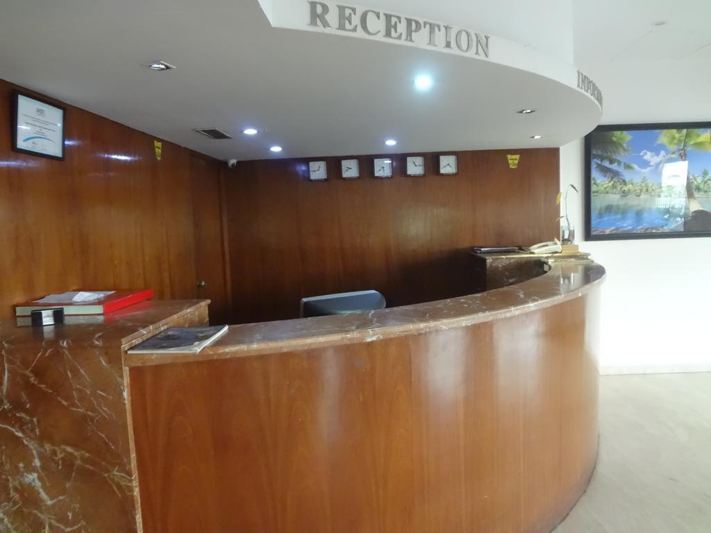 Hotel Juhu Plaza Βομβάη Εξωτερικό φωτογραφία